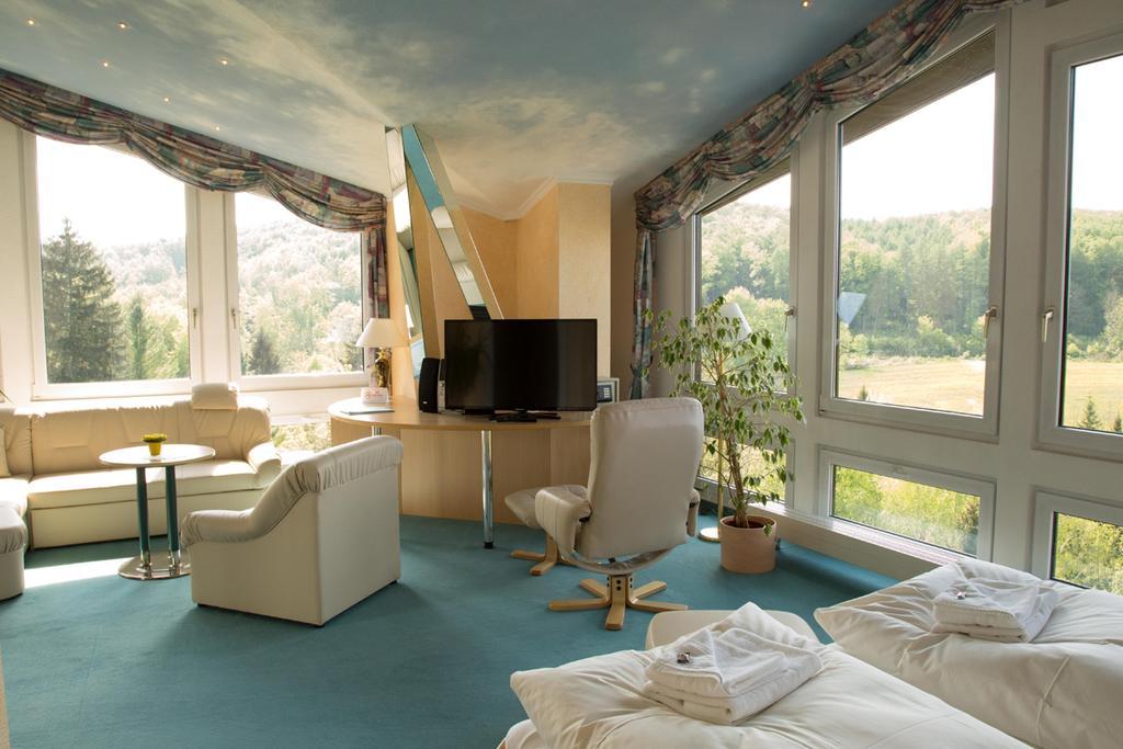 Hotel Reifenstein Kleinbartloff Екстер'єр фото