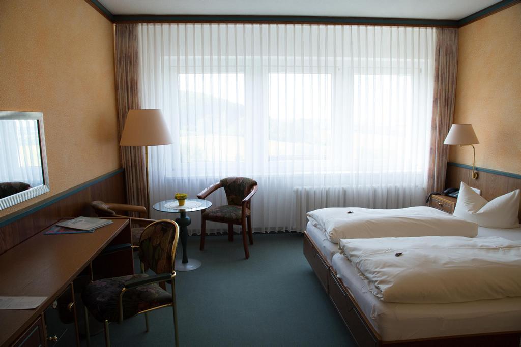 Hotel Reifenstein Kleinbartloff Екстер'єр фото