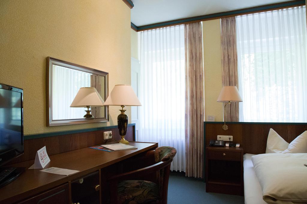 Hotel Reifenstein Kleinbartloff Екстер'єр фото