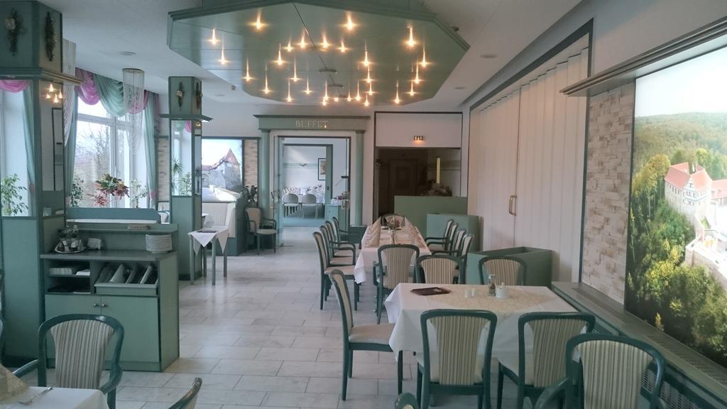 Hotel Reifenstein Kleinbartloff Екстер'єр фото