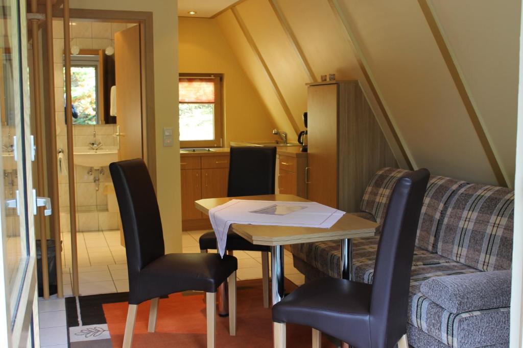 Hotel Reifenstein Kleinbartloff Номер фото