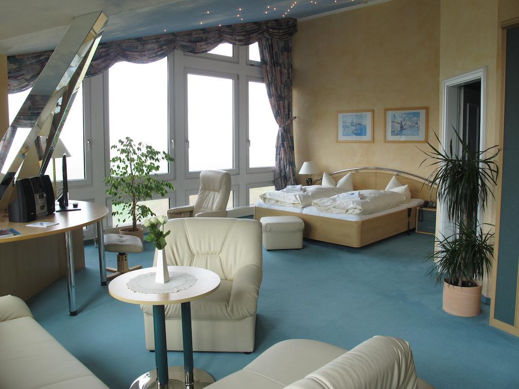 Hotel Reifenstein Kleinbartloff Екстер'єр фото