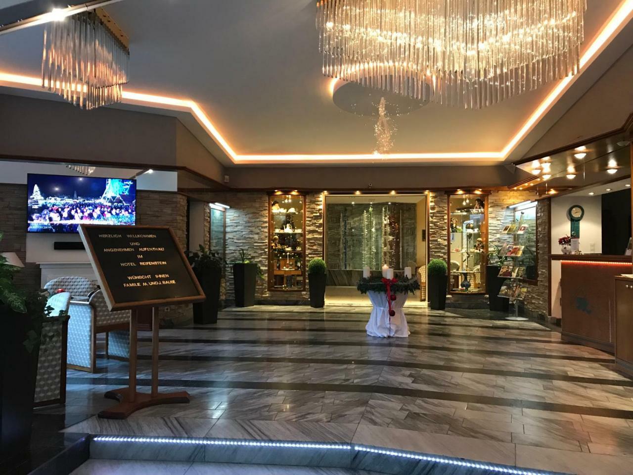 Hotel Reifenstein Kleinbartloff Екстер'єр фото
